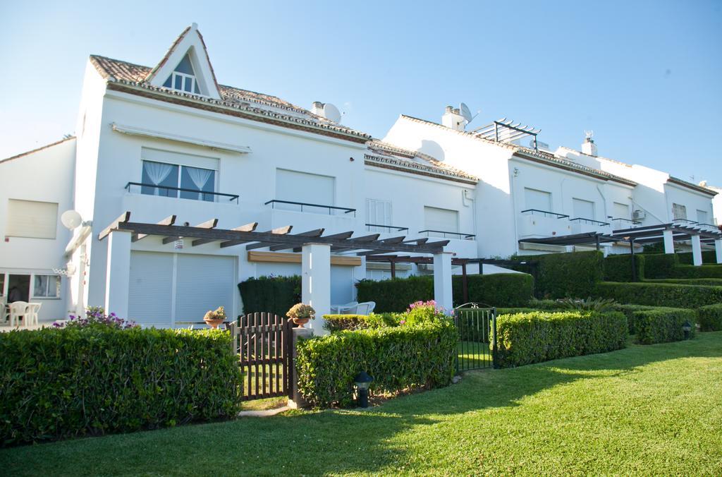 Holiday Home Clarisa Estepona Bagian luar foto