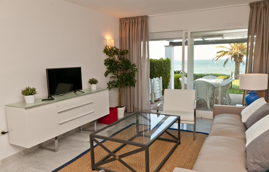 Holiday Home Clarisa Estepona Bagian luar foto