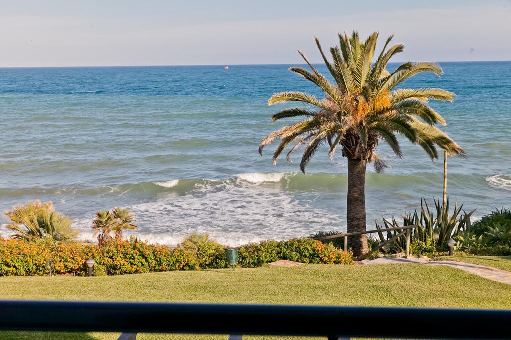 Holiday Home Clarisa Estepona Bagian luar foto